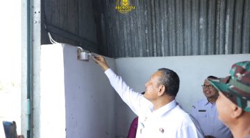 Bupati Dairi Resmikan Pengoperasian Jaringan Listrik Di Barak YON TP 908 Dairi