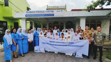 BRI Kanca Pematangsiantar Bersama YBM BRI dan IWABRI Berbagi Bingkisan Ramadhan kepada Anak Yatim Rumah Peduli Yatim