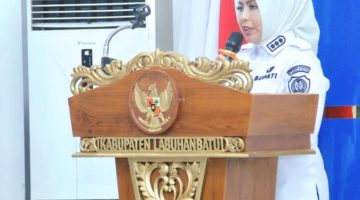 Bupati Labuhanbatu Melepas Tim News Room FC Labuhanbatu Ikuti Ajang Pekan Olahraga Wartawan Sumatera Utara.