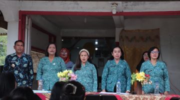 Ketua TP PKK Dairi Hadiri Pembinaan PKK Di Desa Bulu Duri Sebagai Desa Binaan PAAR