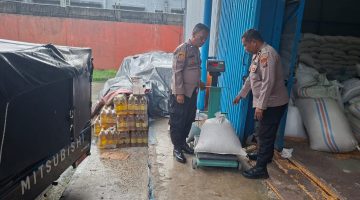 Polsek Talawi Kirim 2,3 Ton Jagung ke Bulog Asahan .