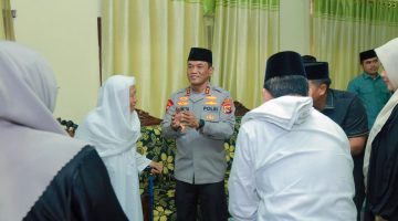 Kapolda NTB Takziah ke Kediaman Datoq Bagu