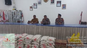Polres Batu Bara Salurkan 105 Paket Sembako kepada Warga Terdampak Banjir di Gambus Laut