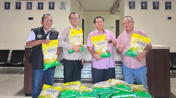 Maruli Siahaan Salurkan Tali Kasih 50 Karung Beras Untuk Jemaat Membutuhkan Pada Puncak Jubileum ke-75 HKBP DIistrik X Medan-Aceh